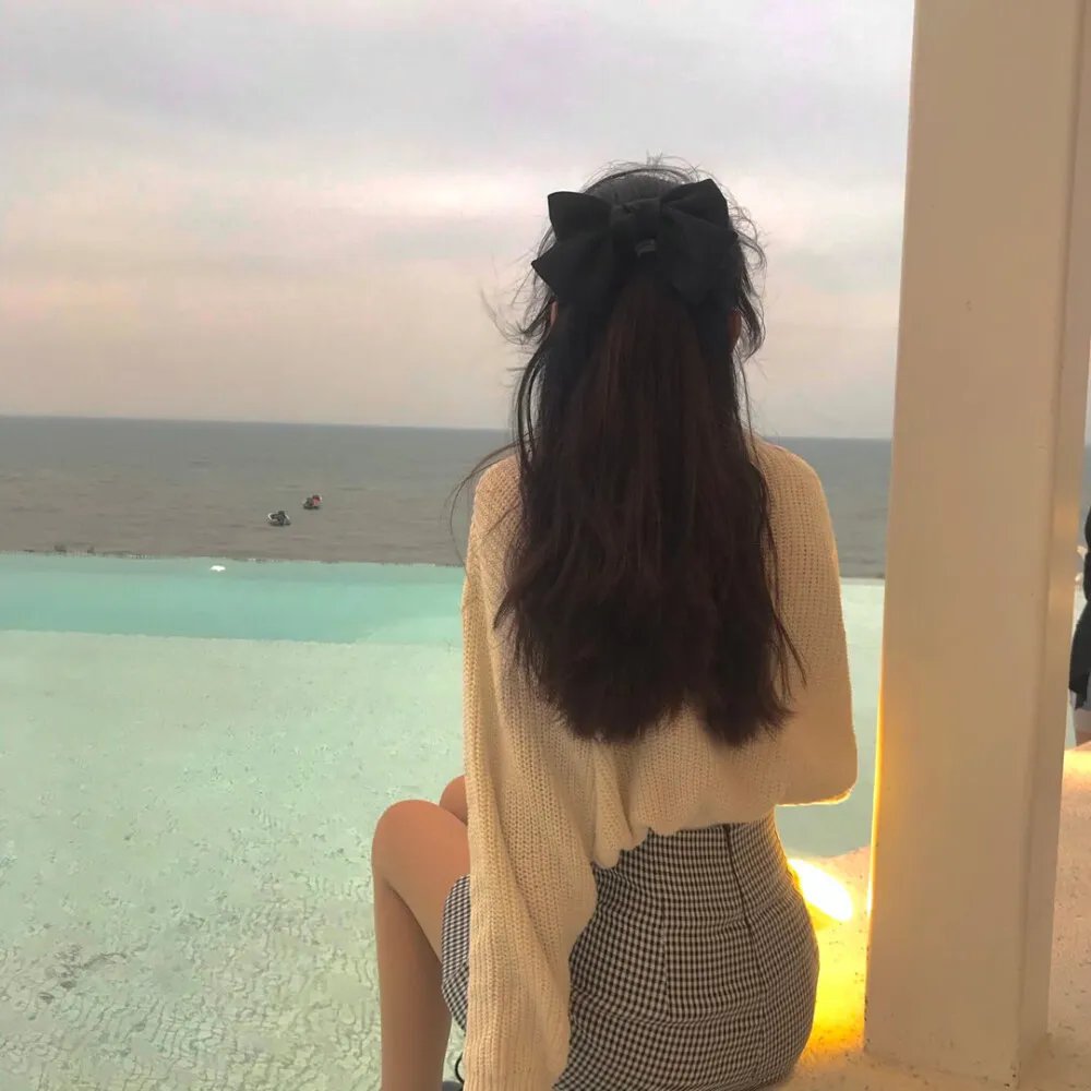 深海谜情海报